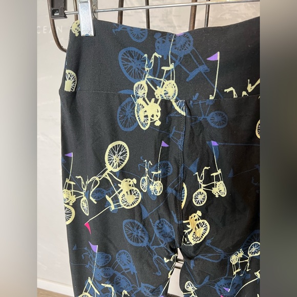 New Lularoe OS Bicycle Bike print leggings One Size - Picture 5 of 6